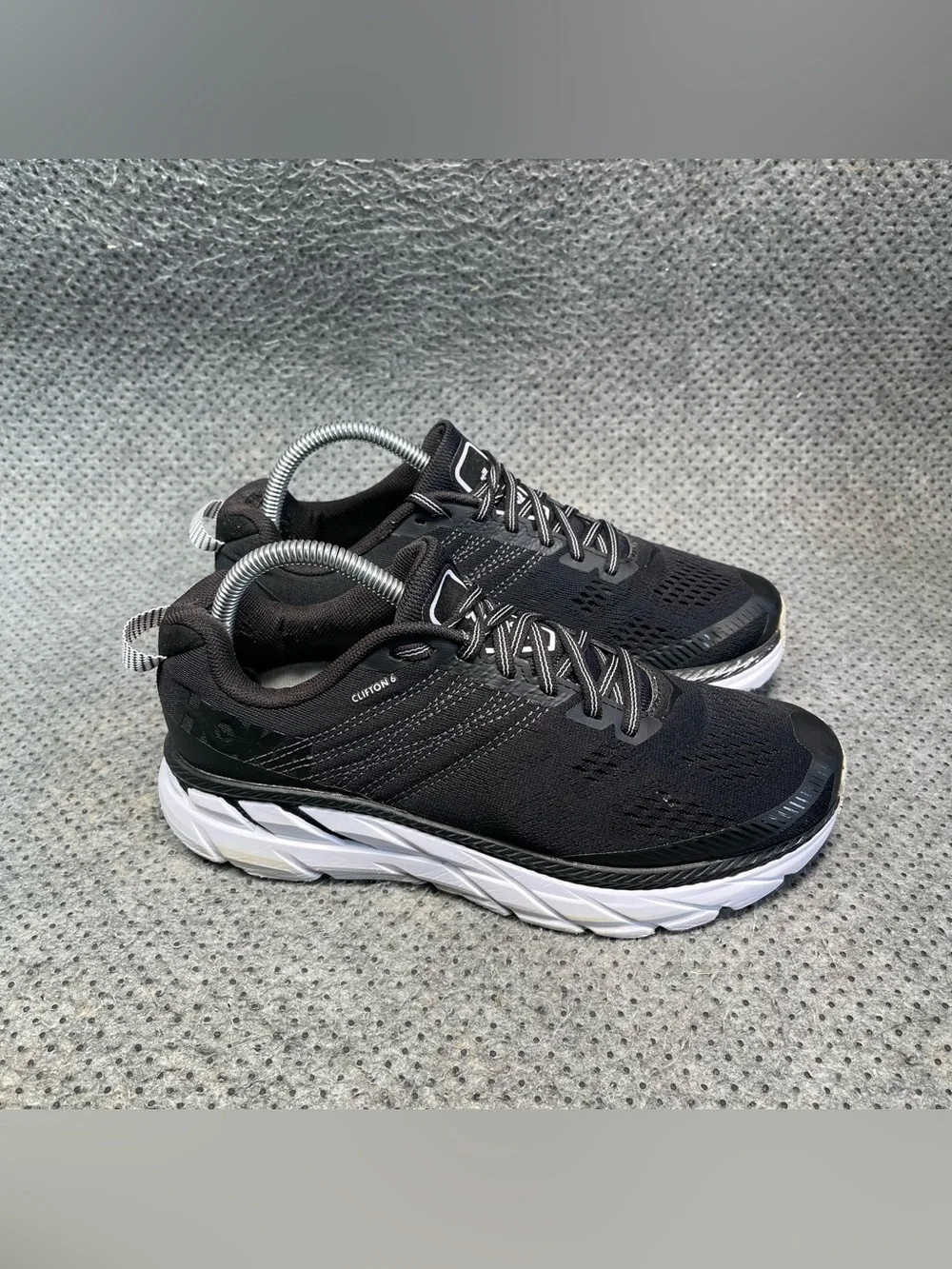 Hoka One One Clifton 6 Black Running Shoes Size 7.5 Women’s